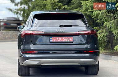 Внедорожник / Кроссовер Audi e-tron 2019 в 