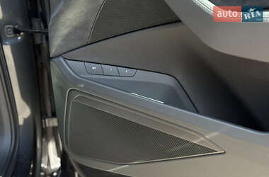 Внедорожник / Кроссовер Audi e-tron 2019 в 