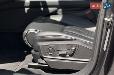 Внедорожник / Кроссовер Audi e-tron 2019 в 