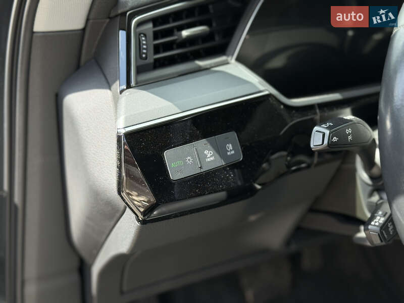 Внедорожник / Кроссовер Audi e-tron 2019 в Тернополе