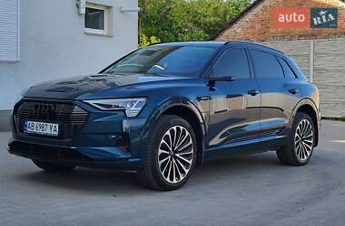 Позашляховик / Кросовер Audi e-tron 2019 в 