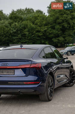 Внедорожник / Кроссовер Audi e-tron 2020 в 