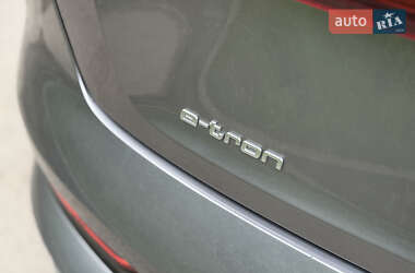 Внедорожник / Кроссовер Audi e-tron 2019 в 