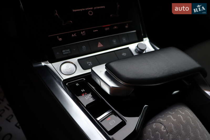 Внедорожник / Кроссовер Audi e-tron 2019 в Львове