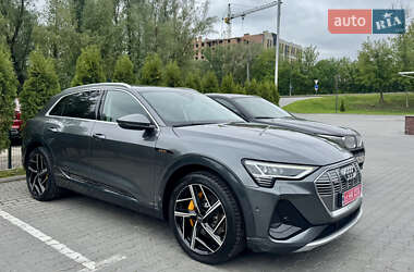 Внедорожник / Кроссовер Audi e-tron 2020 в 