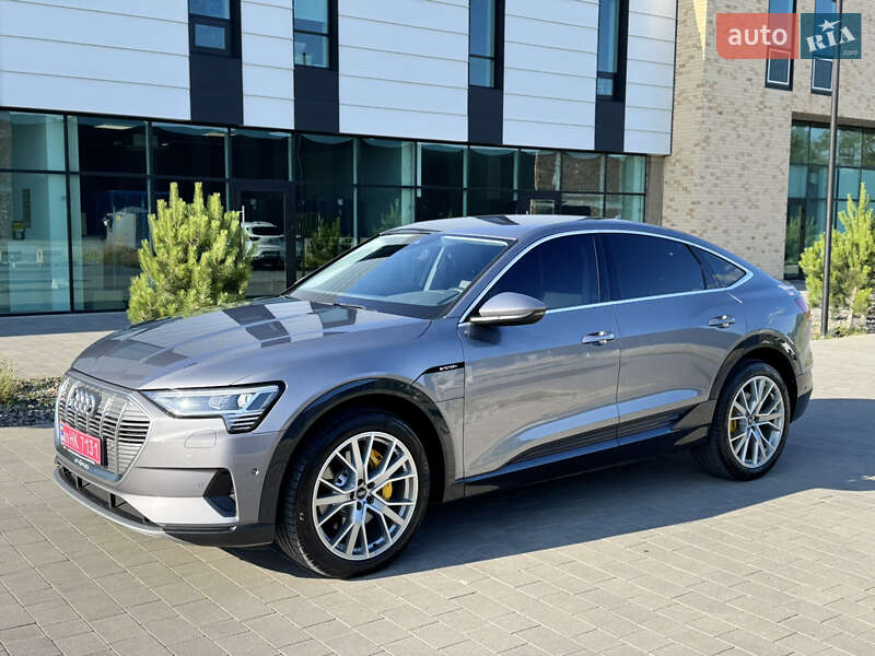 Audi e-tron 2023