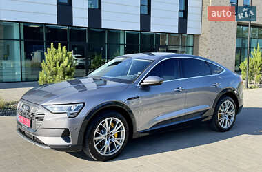 Внедорожник / Кроссовер Audi e-tron 2023 в 