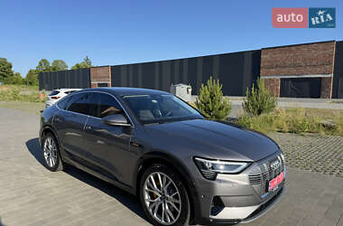 Внедорожник / Кроссовер Audi e-tron 2023 в 