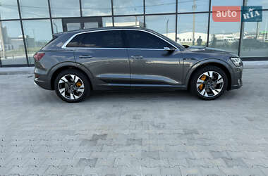 Внедорожник / Кроссовер Audi e-tron 2020 в 