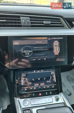 Внедорожник / Кроссовер Audi e-tron 2019 в 