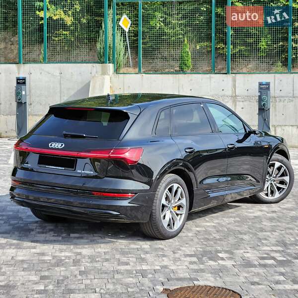 Внедорожник / Кроссовер Audi e-tron 2019 в Львове