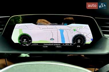 Внедорожник / Кроссовер Audi e-tron 2020 в 