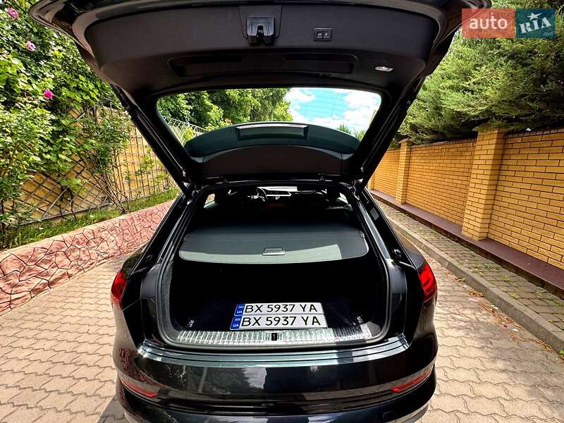 Внедорожник / Кроссовер Audi e-tron 2020 в Хмельницком