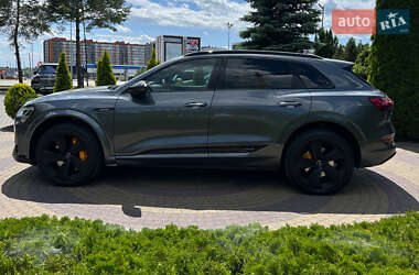 Внедорожник / Кроссовер Audi e-tron 2019 в 