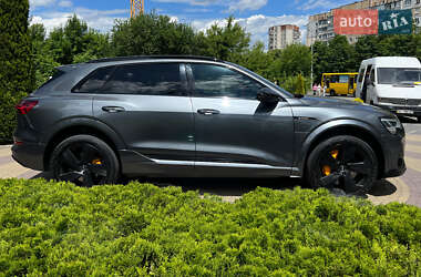 Внедорожник / Кроссовер Audi e-tron 2019 в 