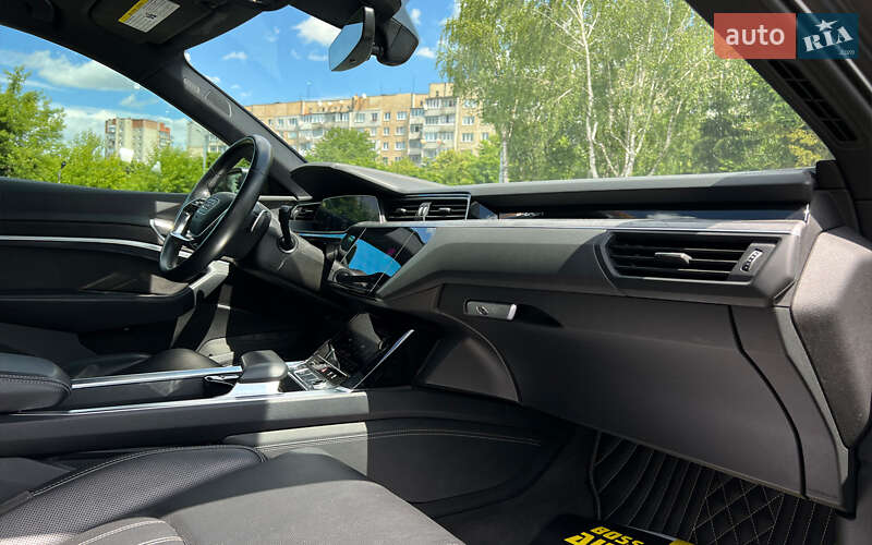 Внедорожник / Кроссовер Audi e-tron 2019 в Львове