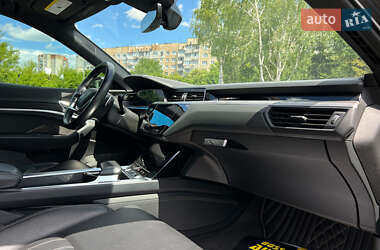 Внедорожник / Кроссовер Audi e-tron 2019 в 