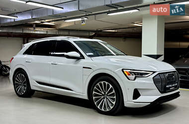 Внедорожник / Кроссовер Audi e-tron 2019 в 