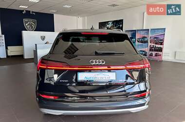 Внедорожник / Кроссовер Audi e-tron 2019 в 