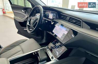 Внедорожник / Кроссовер Audi e-tron 2019 в 
