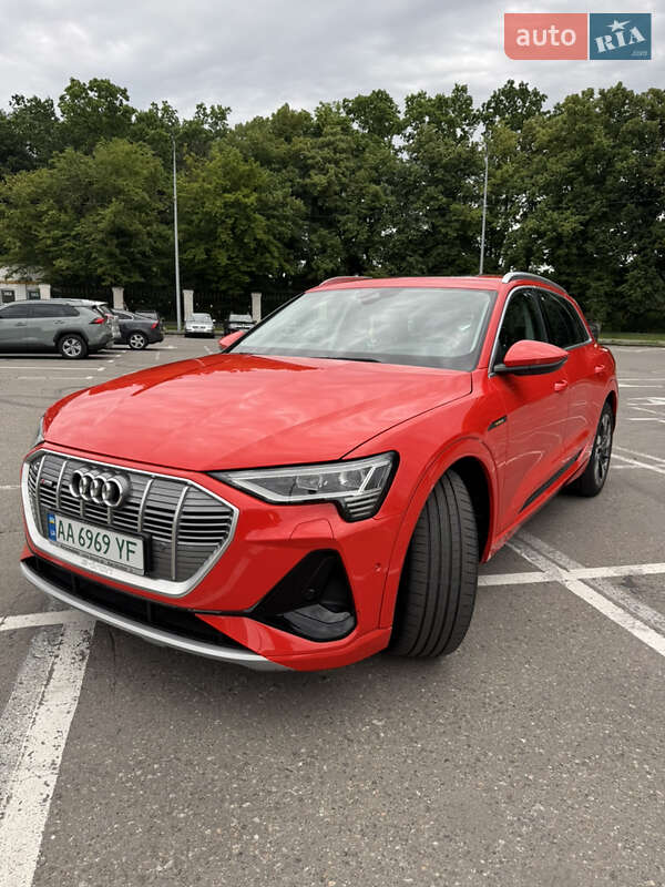 Внедорожник / Кроссовер Audi e-tron 2020 в Киеве