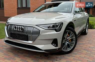 Внедорожник / Кроссовер Audi e-tron 2020 в 