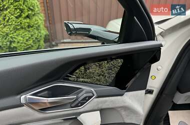 Внедорожник / Кроссовер Audi e-tron 2020 в 