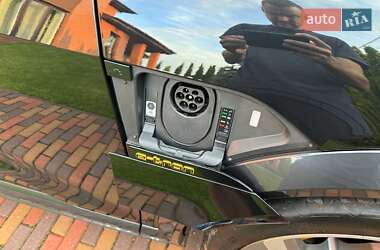 Внедорожник / Кроссовер Audi e-tron 2021 в 