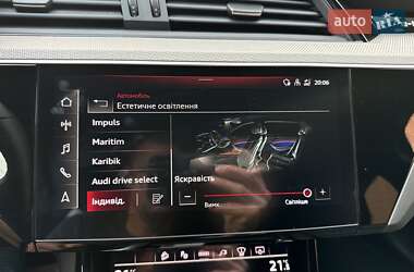 Внедорожник / Кроссовер Audi e-tron 2021 в 