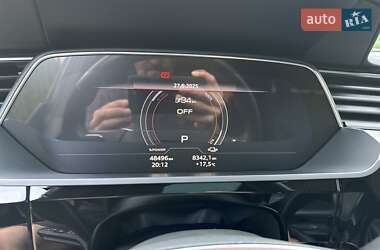 Внедорожник / Кроссовер Audi e-tron 2021 в 