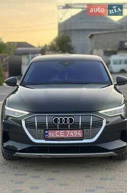 Внедорожник / Кроссовер Audi e-tron 2020 в 