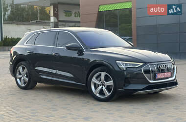 Внедорожник / Кроссовер Audi e-tron 2020 в 