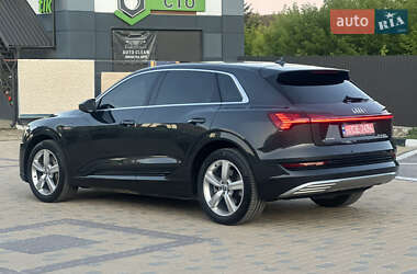 Внедорожник / Кроссовер Audi e-tron 2020 в 