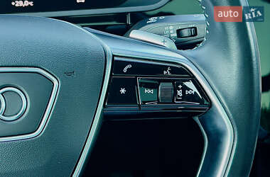 Внедорожник / Кроссовер Audi e-tron 2020 в 