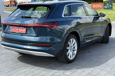 Внедорожник / Кроссовер Audi e-tron 2019 в 
