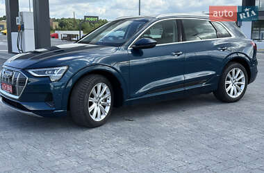 Внедорожник / Кроссовер Audi e-tron 2019 в 