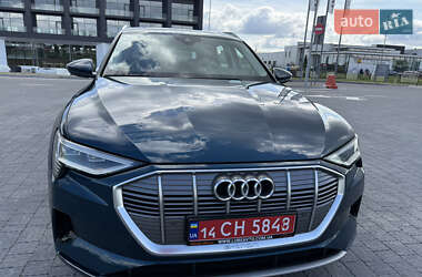 Внедорожник / Кроссовер Audi e-tron 2019 в 