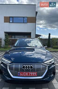 Внедорожник / Кроссовер Audi e-tron 2021 в 