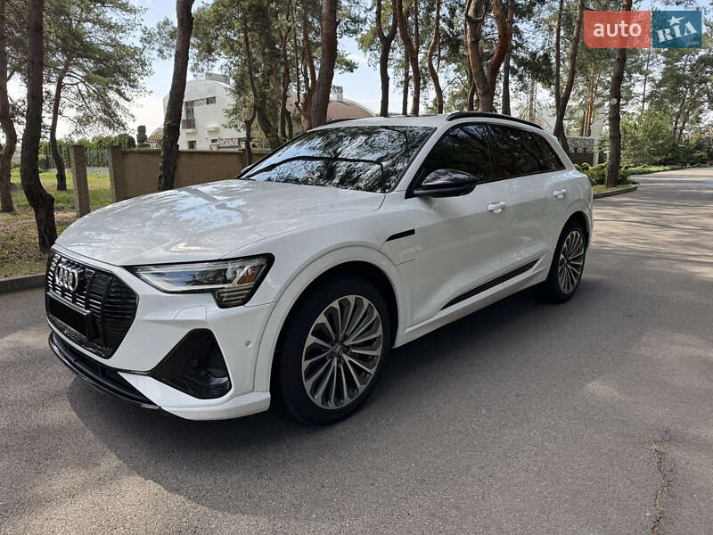 Внедорожник / Кроссовер Audi e-tron 2019 в Днепре