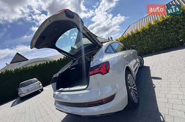 Позашляховик / Кросовер Audi e-tron 2020 в 