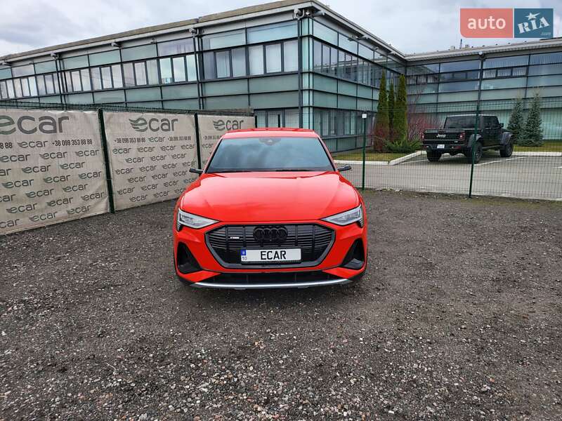 Внедорожник / Кроссовер Audi e-tron 2020 в Киеве