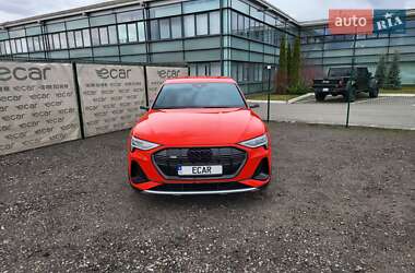 Внедорожник / Кроссовер Audi e-tron 2020 в 