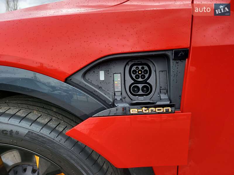 Внедорожник / Кроссовер Audi e-tron 2020 в Киеве