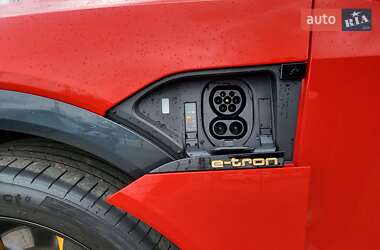 Внедорожник / Кроссовер Audi e-tron 2020 в 