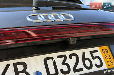 Внедорожник / Кроссовер Audi e-tron 2022 в 