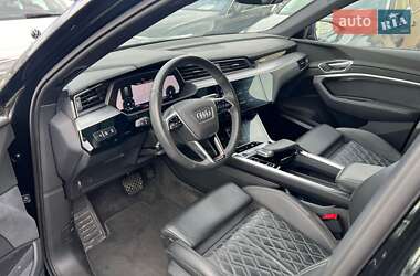 Внедорожник / Кроссовер Audi e-tron 2021 в 