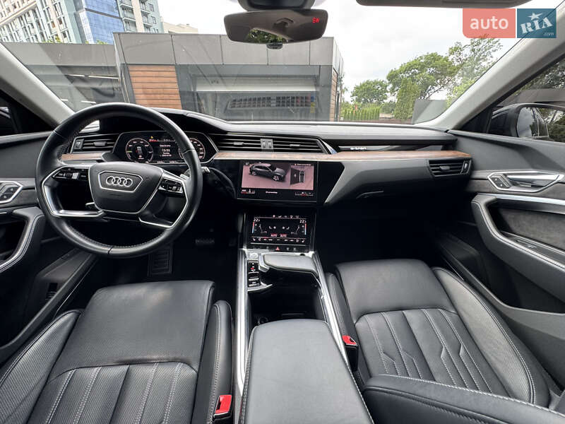 Позашляховик / Кросовер Audi e-tron 2019 в Львові
