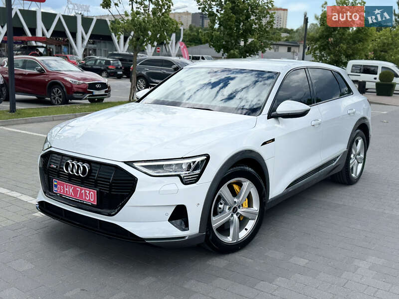 Audi e-tron 2023