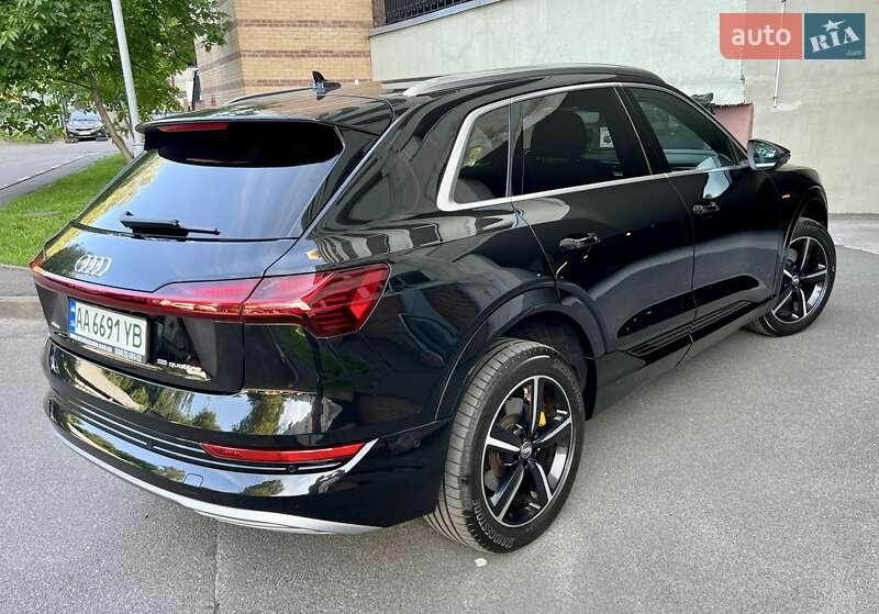 Внедорожник / Кроссовер Audi e-tron 2020 в Киеве