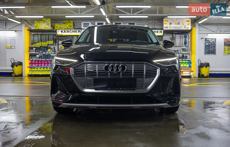 Внедорожник / Кроссовер Audi e-tron 2023 в Черновцах